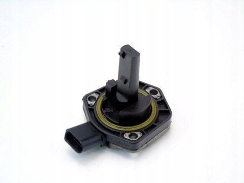 CZUJNIK OLEJU 2.0 20V PASSAT AUDI A4 B6 B7 A6 C5 PASSAT B5.5 1J0907660C CZUJNIK OLEJU 2.0 20V PASSAT AUDI A4 B6 B7 A6 C5 PASSAT B5.5 1J0907660C