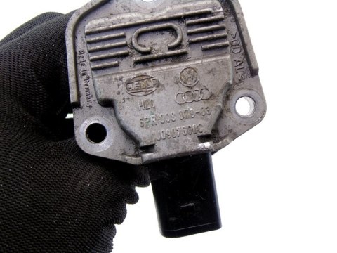 CZUJNIK OLEJU 2.0 20V PASSAT AUDI A4 B6 B7 A6 C5 PASSAT B5.5 1J0907660C CZUJNIK OLEJU 2.0 20V PASSAT AUDI A4 B6 B7 A6 C5 PASSAT B5.5 1J0907660C