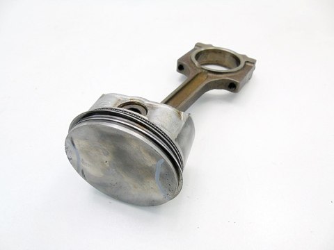 TŁOK KORBOWÓD 1.8 16V MONDEO 3 VOLVO V50 S40 II C30 083078 ODBITY TŁOK KORBOWÓD 1.8 16V MONDEO 3 VOLVO V50 S40 II C30 083078 ODBITY