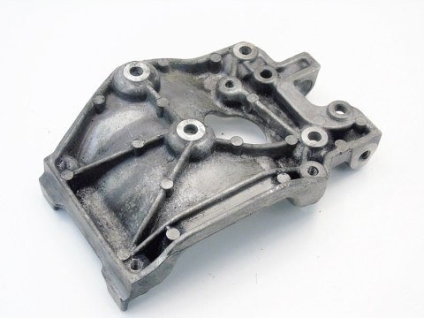 ŁAPA WSPORNIK SILNIKA 1.6 TDCI C-MAX FOCUS 2 C30 V50 S40 S80 9646719580 ŁAPA WSPORNIK SILNIKA 1.6 TDCI C-MAX FOCUS 2 C30 V50 S40 S80 9646719580