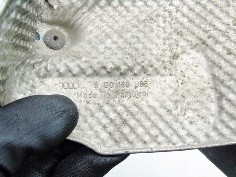 ŁAPA WSPORNIK SILNIKA 2.0 20V PASSAT AUDI A4 B6 B7 A6 C5 8E0199308A ŁAPA WSPORNIK SILNIKA 2.0 20V PASSAT AUDI A4 B6 B7 A6 C5 8E0199308A