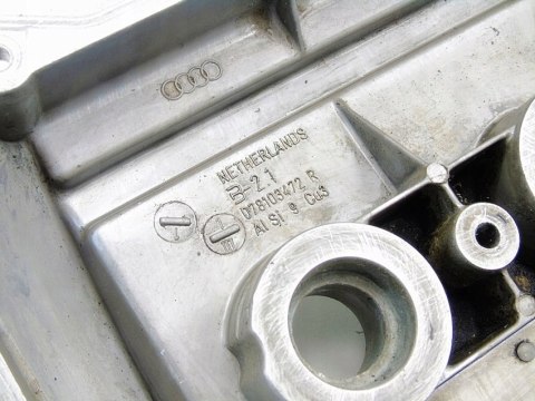POKRYWA ZAWORÓW 2.4 V6 AUDI A4 B6 A6 C5 078103472R POKRYWA ZAWORÓW 2.4 V6 AUDI A4 B6 A6 C5 078103472R