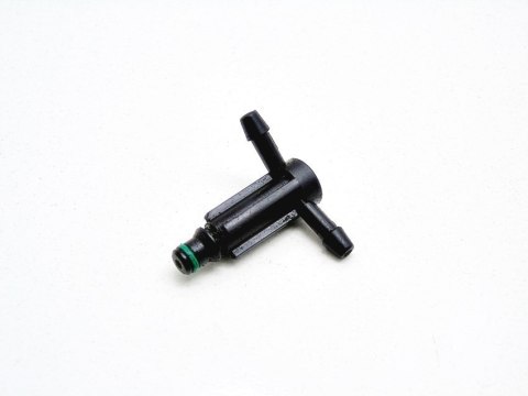 KRÓCIEC PRZELEWU PALIWA 1.6 TDCI C-MAX FOCUS 2 C30 V50 S40 S80 KRÓCIEC PRZELEWU PALIWA 1.6 TDCI C-MAX FOCUS 2 C30 V50 S40 S80