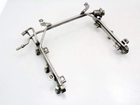 LISTWA WTRYSKOWA ZAWÓR PALIWA 2.4 2.8 V6 AUDI A4 B6 A6 C5 078133681BA LISTWA WTRYSKOWA ZAWÓR PALIWA 2.4 2.8 V6 AUDI A4 B6 A6 C5 078133681BA