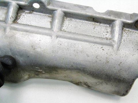 OSŁONA KOLEKTORA WYDECHOWEGO 2.4 2.8 V6 AUDI A4 B6 A6 C5 PASSAT 078253036D OSŁONA KOLEKTORA WYDECHOWEGO 2.4 2.8 V6 AUDI A4 B6 A6 C5 PASSAT 078253036D