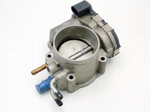 PRZEPUSTNICA 2.4 2.8 3.0 V6 AUDI A4 B6 A6 C5 BDV 078133062B PRZEPUSTNICA 2.4 2.8 3.0 V6 AUDI A4 B6 A6 C5 BDV 078133062B