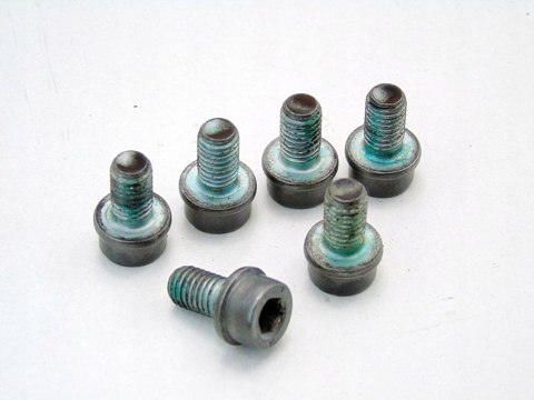 ŚRUBY DOCISKU SPRZĘGŁA 2.4 2.8 V6 AUDI A4 B6 A6 C5 PASSAT B5 ŚRUBY DOCISKU SPRZĘGŁA 2.4 2.8 V6 AUDI A4 B6 A6 C5 PASSAT B5
