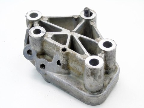 ŁAPA WSPORNIK SILNIKA 2.0 TB TURBO VOLVO S40 V40 864220 ŁAPA WSPORNIK SILNIKA 2.0 TB TURBO VOLVO S40 V40 864220