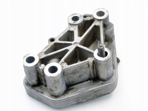 ŁAPA WSPORNIK SILNIKA 2.0 TB TURBO VOLVO S40 V40 864220 ŁAPA WSPORNIK SILNIKA 2.0 TB TURBO VOLVO S40 V40 864220