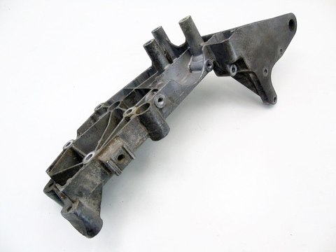 ŁAPA WSPORNIK SILNIKA 2.0 TB TURBO VOLVO S40 V40 S60 V70 9497106 ŁAPA WSPORNIK SILNIKA 2.0 TB TURBO VOLVO S40 V40 S60 V70 9497106