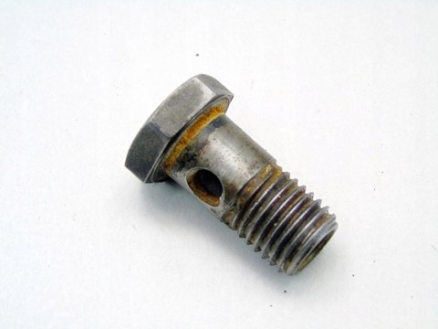 ŚRUBA KRÓĆCA RURKI PRZEWODU WODY 2.0 TB TURBO VOLVO S40 V40 ŚRUBA KRÓĆCA RURKI PRZEWODU WODY 2.0 TB TURBO VOLVO S40 V40