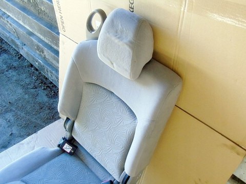 FOTEL TYŁ PRAWY NISSAN ALMERA TINO 2002 2.2 DI FOTEL TYŁ PRAWY NISSAN ALMERA TINO 2002 2.2 DI
