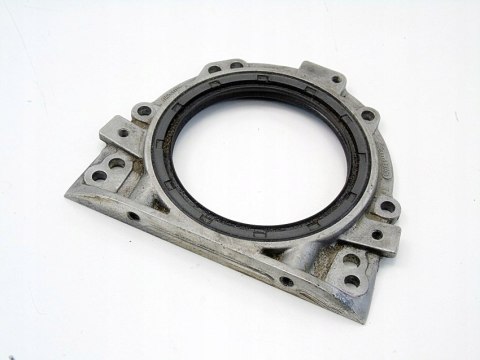 OBUDOWA USZCZELNIACZA 1.8 20V PASSAT B5 AUDI A4 B5 A6 C4 053103173 OBUDOWA USZCZELNIACZA 1.8 20V PASSAT B5 AUDI A4 B5 A6 C4 053103173