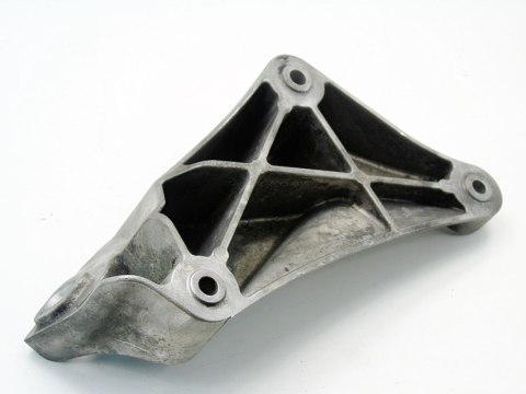 ŁAPA WSPORNIK SILNIKA 3.0 D E39 E46 E38 BMW 330D 530D X5 730D E53 6576 ŁAPA WSPORNIK SILNIKA 3.0 D E39 E46 E38 BMW 330D 530D X5 730D E53 6576