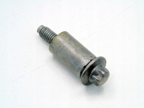 ŚRUBA POKRYWY ZAWORÓW 2.0 D N47 BMW F10 F11 F30 F20 F21 F32 E60 F83 E87 X3 ŚRUBA POKRYWY ZAWORÓW 2.0 D N47 BMW F10 F11 F30 F20 F21 F32 E60 F83 E87 X3
