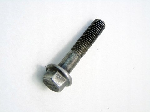 ŚRUBA POKRYWY ZAWORÓW 2.0 T TURBO VOLVO S40 V40 S60 S80 V70 ŚRUBA POKRYWY ZAWORÓW 2.0 T TURBO VOLVO S40 V40 S60 S80 V70