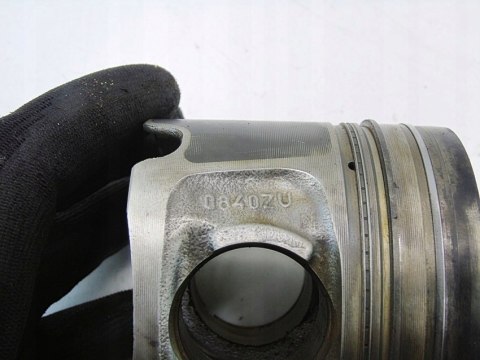 TŁOK 2.0 D N47 BMW F10 F11 F30 F20 F21 F32 E60 F83 E87 F20 0840ZU TŁOK 2.0 D N47 BMW F10 F11 F30 F20 F21 F32 E60 F83 E87 F20 0840ZU