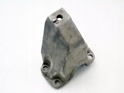 ŁAPA WSPORNIK SKRZYNI BIEGÓW 1.8 20V PASSAT B5 AUDI A4 B5 A6 C4 8D0399113L ŁAPA WSPORNIK SKRZYNI BIEGÓW 1.8 20V PASSAT B5 AUDI A4 B5 A6 C4 8D0399113L