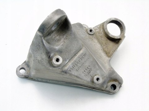 ŁAPA WSPORNIK SKRZYNI BIEGÓW 1.8 20V PASSAT B5 AUDI A4 B5 A6 C4 8D0399114L ŁAPA WSPORNIK SKRZYNI BIEGÓW 1.8 20V PASSAT B5 AUDI A4 B5 A6 C4 8D0399114L