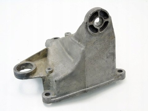 ŁAPA WSPORNIK SKRZYNI BIEGÓW 1.8 20V PASSAT B5 AUDI A4 B5 A6 C4 8D0399114L ŁAPA WSPORNIK SKRZYNI BIEGÓW 1.8 20V PASSAT B5 AUDI A4 B5 A6 C4 8D0399114L