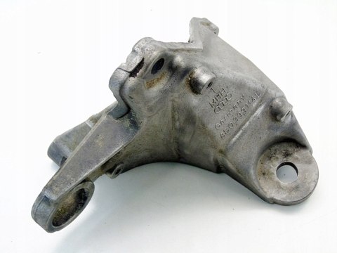 ŁAPA WSPORNIK SKRZYNI BIEGÓW 1.8 20V PASSAT B5 AUDI A4 B5 A6 C4 8D0399114L ŁAPA WSPORNIK SKRZYNI BIEGÓW 1.8 20V PASSAT B5 AUDI A4 B5 A6 C4 8D0399114L