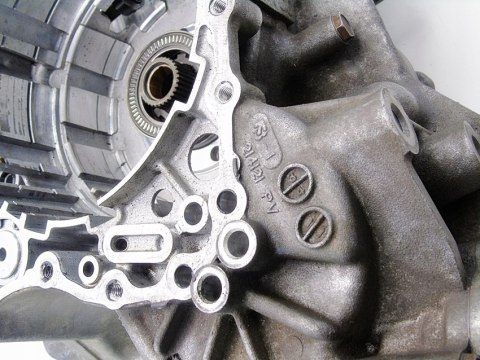OBUDOWA AUTOMATYCZNEJ SKRZYNI BIEGÓW 3S71-7000-CA 2.0 TDCI TDDI MONDEO MK3 OBUDOWA AUTOMATYCZNEJ SKRZYNI BIEGÓW 3S71-7000-CA 2.0 TDCI TDDI MONDEO MK3