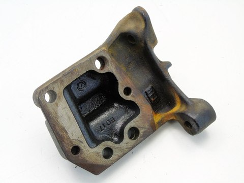 ŁAPA WSPORNIK ALTERNATORA 1.6 16V STILO DOBLO MULTIPLA LYBRA BRAVO 46440518 ŁAPA WSPORNIK ALTERNATORA 1.6 16V STILO DOBLO MULTIPLA LYBRA BRAVO 46440518
