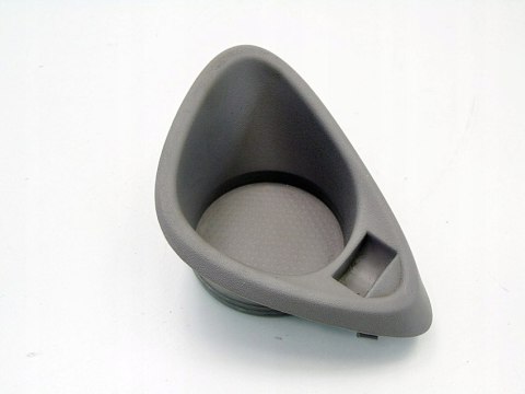 UCHWYT NA KUBEK KONSOLI SCHOWEK NISSAN ALMERA TINO 2002 2.2 DI 682754U200 UCHWYT NA KUBEK KONSOLI SCHOWEK NISSAN ALMERA TINO 2002 2.2 DI 682754U200