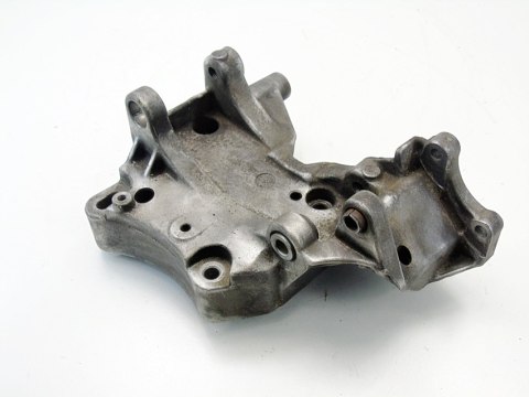 ŁAPA ALTERNATORA 1.4 8V 206 307 PARTNER BERLINGO 106 XSARA SAXO 9638683280 ŁAPA ALTERNATORA 1.4 8V 206 307 PARTNER BERLINGO 106 XSARA SAXO 9638683280