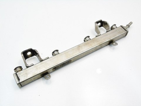 LISTWA WTRYSKOWA 2.3 16V MAZDA 3 5 6 MONDEO S-MAX 6M8G-9D280-AA LISTWA WTRYSKOWA 2.3 16V MAZDA 3 5 6 MONDEO S-MAX 6M8G-9D280-AA