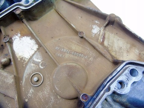 OBUDOWA ROZRZĄDU 3.0 V6 JAGUAR S-TYPE X-TYPE XJ RF-XW4E-6D080-AE OBUDOWA ROZRZĄDU 3.0 V6 JAGUAR S-TYPE X-TYPE XJ RF-XW4E-6D080-AE