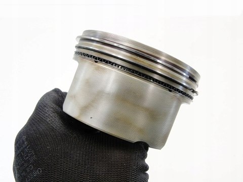 TŁOK KORBOWÓD 5.0 V8 MERCEDES G500 W463 G KLASA SL500 S500 CL500 097026 TŁOK KORBOWÓD 5.0 V8 MERCEDES G500 W463 G KLASA SL500 S500 CL500 097026