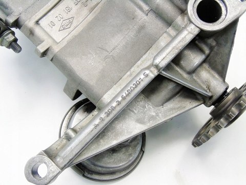 POMPA OLEJU 3.2 2.7 CDI MERCEDES W211 S211 6121810201 R1371810201 POMPA OLEJU 3.2 2.7 CDI MERCEDES W211 S211 6121810201 R1371810201