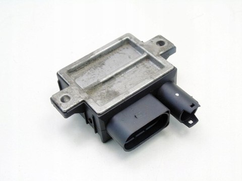 PRZEKAŹNIK ŚWIEC ŻAROWYCH 2.0 D BMW E46 E90 E60 E61 E87 E91 E83 HUCO 132196 PRZEKAŹNIK ŚWIEC ŻAROWYCH 2.0 D BMW E46 E90 E60 E61 E87 E91 E83 HUCO 132196