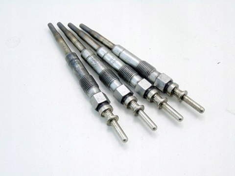ŚWIECE ŻAROWE 2.0 D BMW E46 E90 E60 E61 E87 E91 E83 X3 BERU 0100266002 ŚWIECE ŻAROWE 2.0 D BMW E46 E90 E60 E61 E87 E91 E83 X3 BERU 0100266002