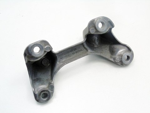 ŁAPA SKRZYNI BIEGÓW 2.0 D BMW E46 E90 E60 E61 E87 E91 E83 X3 6760303-02 ŁAPA SKRZYNI BIEGÓW 2.0 D BMW E46 E90 E60 E61 E87 E91 E83 X3 6760303-02