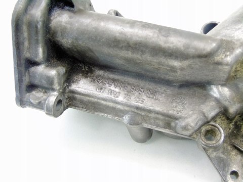 OBUDOWA FILTRA OLEJU 2.0 D BMW E46 E90 E60 E61 E87 E91 E83 X3 7787072 OBUDOWA FILTRA OLEJU 2.0 D BMW E46 E90 E60 E61 E87 E91 E83 X3 7787072