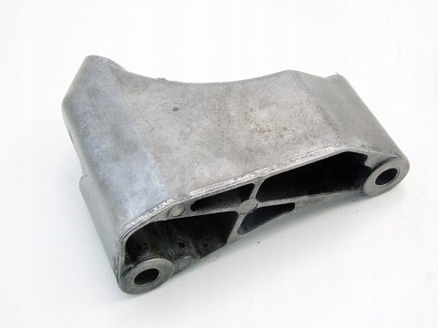 ŁAPA WSPORNIK KOMPRESORA 2.2 CDI MERCEDES W203 S203 CL203 W212 A6112340239 ŁAPA WSPORNIK KOMPRESORA 2.2 CDI MERCEDES W203 S203 CL203 W212 A6112340239