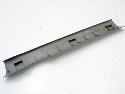 LISTWA PROGOWA PRAWY PRZÓD NISSAN ALMERA TINO 2002 2.2 DI LISTWA PROGOWA PRAWY PRZÓD NISSAN ALMERA TINO 2002 2.2 DI