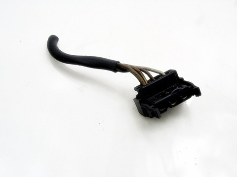 WTYCZKA WIĄZKI KOSTKA 2.6 12V MERCEDES W124 E260 WTYCZKA WIĄZKI KOSTKA 2.6 12V MERCEDES W124 E260