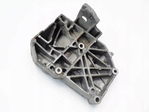 ŁAPA WSPORNIK SILNIKA 1.9 TDI PASSAT B5 AUDI A4 SUPERB 038260885C ŁAPA WSPORNIK SILNIKA 1.9 TDI PASSAT B5 AUDI A4 SUPERB 038260885C