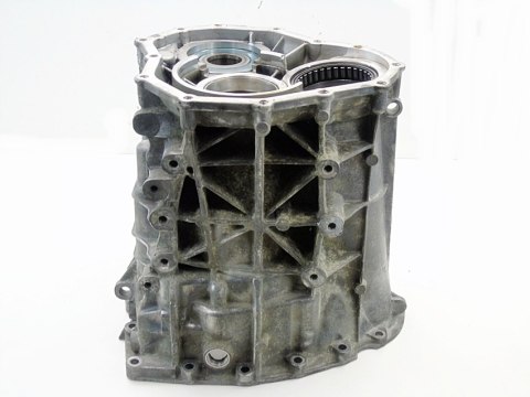 OBUDOWA ŚRODKOWA SKRZYNI BIEGÓW NPB AUDI A6 C7 A7 S6 S7 3.0 TDI 0B5301383K OBUDOWA ŚRODKOWA SKRZYNI BIEGÓW NPB AUDI A6 C7 A7 S6 S7 3.0 TDI 0B5301383K