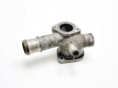 OBUDOWA TERMOSTATU 1.9 TDI PASSAT B5 AUDI A4 SUPERB 038121133A OBUDOWA TERMOSTATU 1.9 TDI PASSAT B5 AUDI A4 SUPERB 038121133A