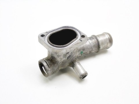 OBUDOWA TERMOSTATU 1.9 TDI PASSAT B5 AUDI A4 SUPERB 038121133A OBUDOWA TERMOSTATU 1.9 TDI PASSAT B5 AUDI A4 SUPERB 038121133A