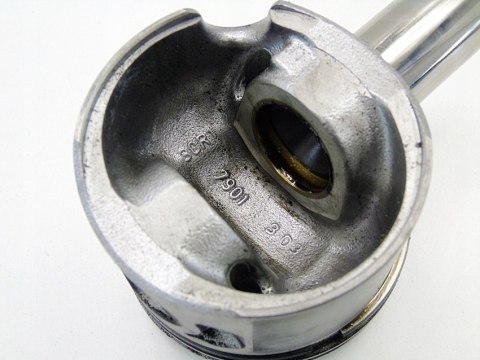 TŁOK 7901 79.46 1 LUB 2 1.9 TDI PASSAT B5 AUDI A4 B6 SUPERB TŁOK 7901 79.46 1 LUB 2 1.9 TDI PASSAT B5 AUDI A4 B6 SUPERB