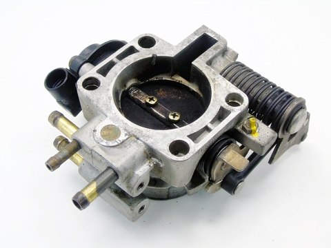 PRZEPUSTNICA 1.6 16V ASTRA F G VECTRA B ZAFIRA MERIVA 90529710 PRZEPUSTNICA 1.6 16V ASTRA F G VECTRA B ZAFIRA MERIVA 90529710