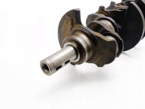 WAŁ KORBOWY 1.8 16V 407 406 C5 XSARA PICASSO WAŁ KORBOWY 1.8 16V 407 406 C5 XSARA PICASSO