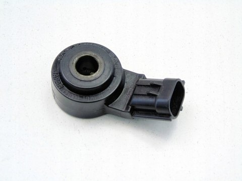 CZUJNIK STUKOWY 2.4 2.5 T B VOLVO V70 I II S70 C70 S80 S60 XC70 31104959 CZUJNIK STUKOWY 2.4 2.5 T B VOLVO V70 I II S70 C70 S80 S60 XC70 31104959