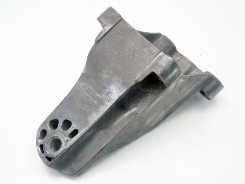 ŁAPA WSPORNIK SILNIKA FORD TRANSIT MK6 MK7 06-14 2.4 TDCI 6C11-6061-AA ŁAPA WSPORNIK SILNIKA FORD TRANSIT MK6 MK7 06-14 2.4 TDCI 6C11-6061-AA