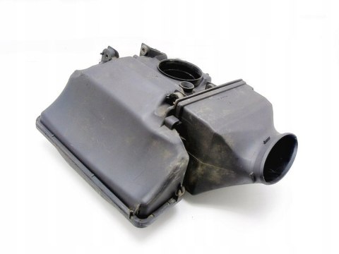 OBUDOWA FILTRA POWIETRZA 1.4 16V CLIO MEGANE THALIA SCENIC 8200023599A OBUDOWA FILTRA POWIETRZA 1.4 16V CLIO MEGANE THALIA SCENIC 8200023599A